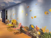 Yellow Bee Resort Cililitan Hotels near Cawang