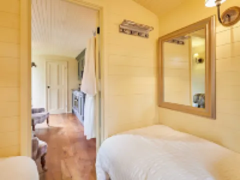 Host Stay Guards Van Wooler otelleri