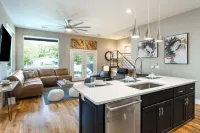 Newly Built Poolside Home w Balcony BBQ