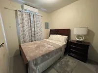 El Carmen Apartments Hoteles cerca de Shop Therapy TT