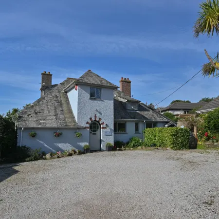 Halwell Lodge