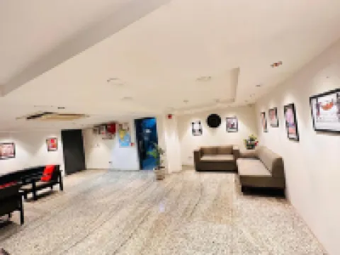 Qotel comfort Golden Saffron Hotels in North Delhi