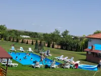 Paradiso Resort - Pools