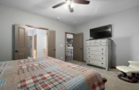 Canoe Creek Lodge: 2 Pools, Private HotTub, Game Loft, Boat Prkg in Branson Cnyn