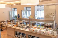 Hotel Dua Residence - breakfast