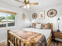 Julian Cafe Family Cottage - Includes Breakfast at The Julian Cafe & Bakery 朱利安酒店