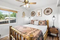 Julian Cafe Family Cottage - Includes Breakfast at The Julian Cafe & Bakery