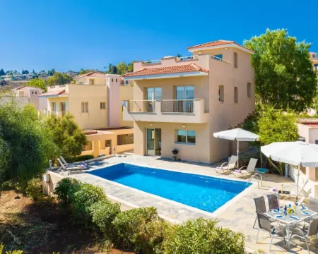 Villa Panorama Tria Hotels in Drouseia