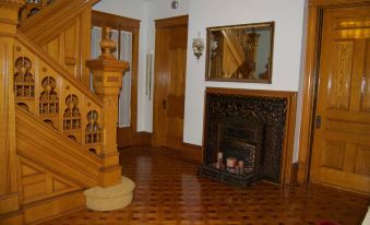 Maon House Bed and Breakfast