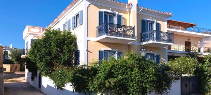 Nautilus Luxury Suites Hotels in Phocis