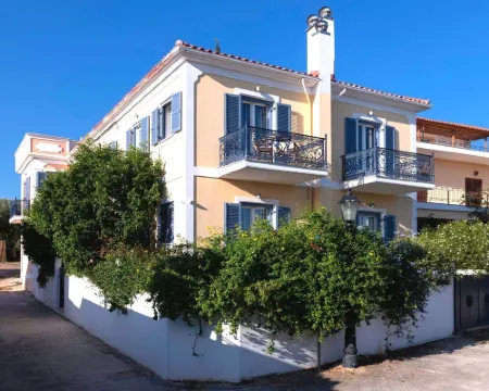 ノーティラス ラグジュアリー スイーツ フォキダのホテル