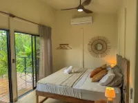 Maze Lodge Hotels in Carate
