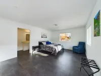 Silver Strike Condo #1 Spacious and Modern. Convenient Centralized Location.
