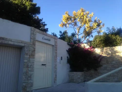 In villa, duplex 42 M2 center for 4 open terrace / garden parking space