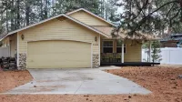 Peaceful 3-bedroom house in the country with WiFi in Bend