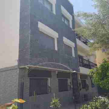 Nice three rooms nine modern and well equipped Hotel Exterior