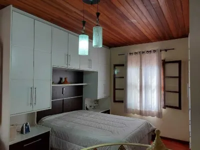 Beautiful farm with stunning views located in a charming and beautiful condominium. Hotels near Chacara Santa Tereza