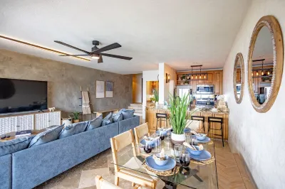 Luxury 2-bedroom villa - Award Winning - Best Views on the Island - 3 AC Units โรงแรมใน