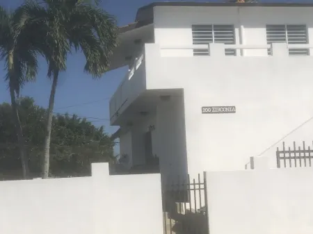 Coastal Views 5 minutes to the beach