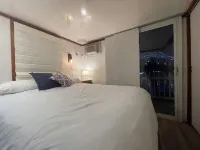 Houseboat in Providence!