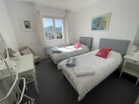 Collioure - 4 bed modern villa with private heated pool and great views - Wi-Fi