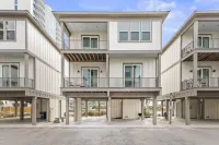 Steps from the Beach*Pool*Pier on Little Lagoon