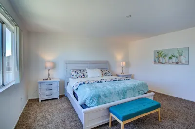 Cozy and Family Friendly Spacious 5 Bedroom Home 듀니아 플라자 주변 호텔