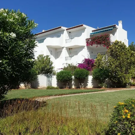 BUGANVILIA - Praia da Luz - 700 m from the beach