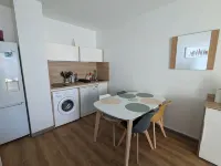 Air-conditioned T3 with pool and sea view