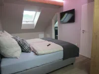 Quiet and Spacious Holiday Apartment 'Burgblick' Hotels in Mondfeld