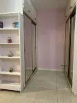 Spacious self contained room with wifi, a kitchenette and jacuzzi