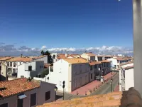 Le Bohème apartment, in village center, 300m from the sea, pets welcome