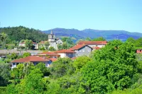 4 Bedroom Private vacation home in SÃ£o Miguel do Prado Hotels in Vila Verde