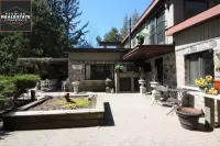 Private Waterfront Cottage at Kawartha Lakes Hotels near Kinmount Model Railway and Kinmount Heritage Museum