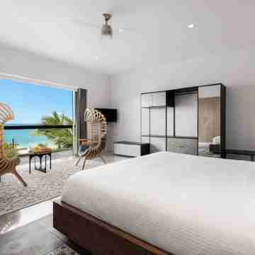 Stunning Beach Front Villa with Full Staff Rooms