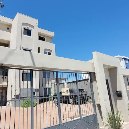 Modern 2 bedroom apartment by the bullring