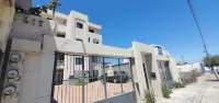 Modern 2 bedroom apartment by the bullring