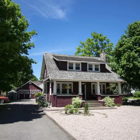 Peaceful House, Calming Gardens + Kitchen + Wi-Fi