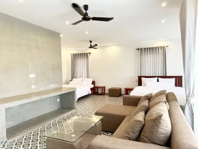 Stay with local peoples! Hotel a 