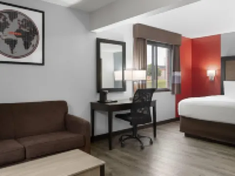 Ramada by Wyndham Cedar Rapids South シーダー・ラピッズのホテル