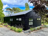Pheasant Lodge - a touch of luxury in the countryside Hotels near Spencer Hill Estate