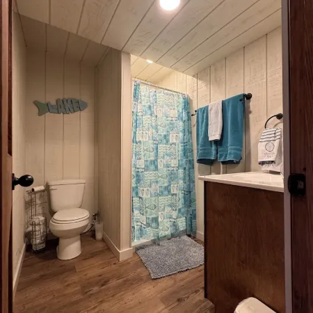 Lake Front Cabin with Marina Access