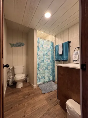 Lake Front Cabin with Marina Access