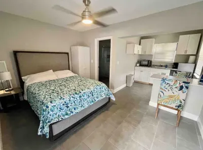 Clearwater beach stylish Studio Apt