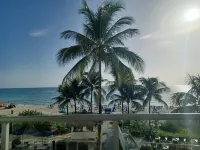 Beautiful Hotel Suite on the Beach ! Minimum 3 Months. LIC : STR-01361