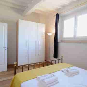 LA CUPOLA apartment with a view of the cathedral, it feels like touching it! Rooms