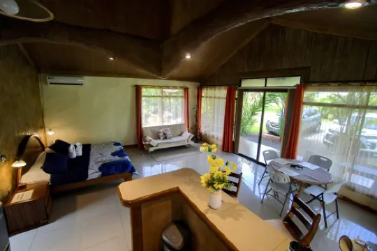 Villa Rústica Arenal: With Free Sloths Territory Pass!