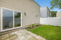 Cozy newly remodeled home close to major amenities  in Connecticut a Hotel in zona Fun In