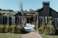 Blackpool Boathouse - Stay Waiheke