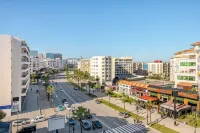 Oceanview Apartment with Stunning City View with Fiber Wi-Fi & AC